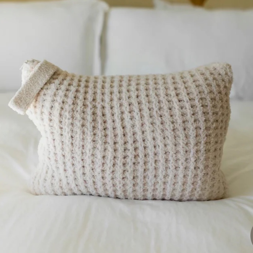 Staykation Waffle Quillow - Sold Out

Travel Pillow

Great for Easter Baskets!